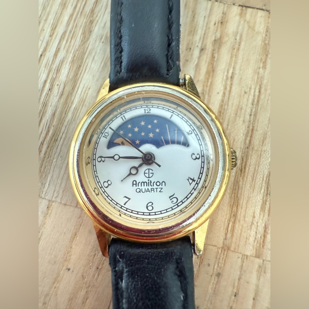 Vintage Armitron ladies moon phase watch NEW BATTERY